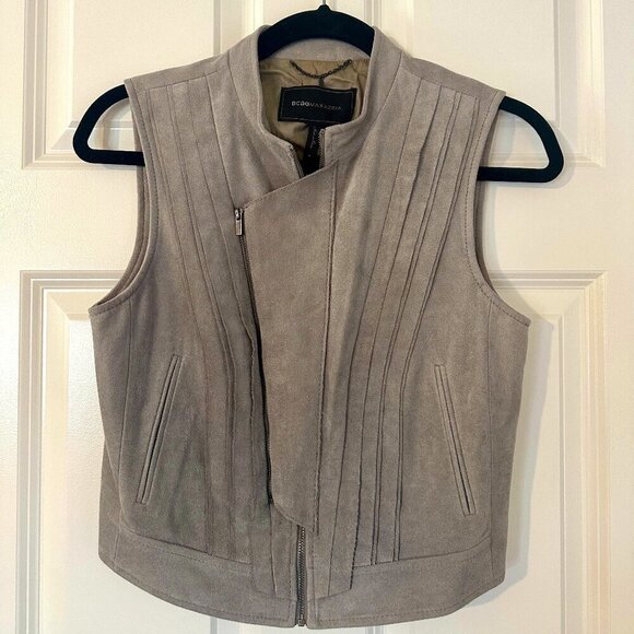 BCBGMaxAzria Tops - BCBG Maxazria Cropped Grey Faux Suede Vest (Size S)